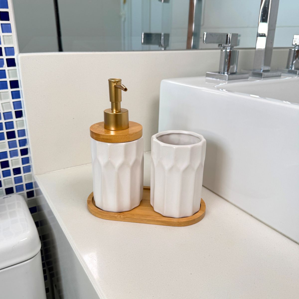 Kit Banheiro Elegance 3 Peças - Dispenser, Porta Escova e Bandeja em Bambu